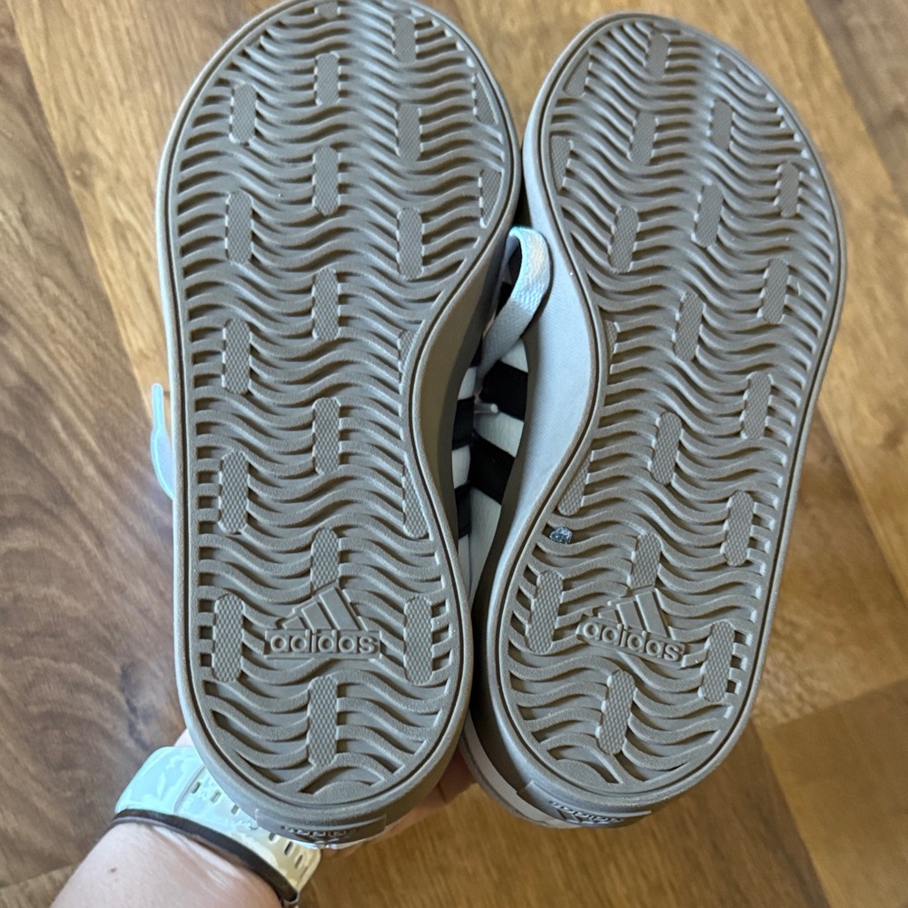 Adidas Court Sneakers - Picture 5 of 5
